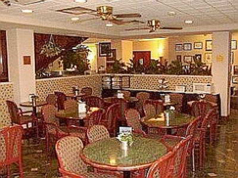 Hawthorn Extended Stay By Wyndham El Paso Restoran fotoğraf